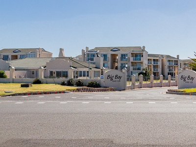 2 Bedroom Apartment / Flat For Sale in Bloubergstrand