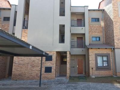 2 Bedroom apartment for sale in Whiteridge, Roodepoort