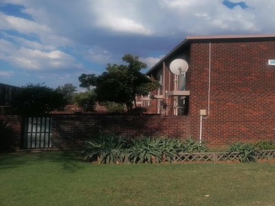 2 Bedroom apartment to rent in Groblerpark, Roodepoort
