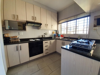 2 Bedroom Flat For Sale in Bluff
