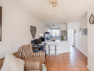 2 Bedroom house for sale in Diep River, Cape Town
