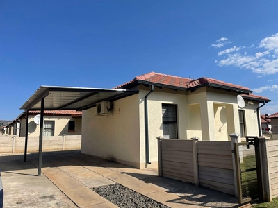 2 Bedroom House For Sale in Waterval East