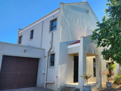 2 Bedroom house sold in West Bank, Oudtshoorn