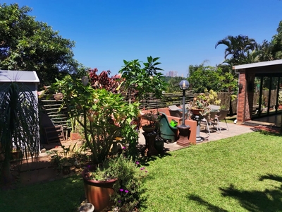 2 Bedroom Simplex For Sale in Durban North