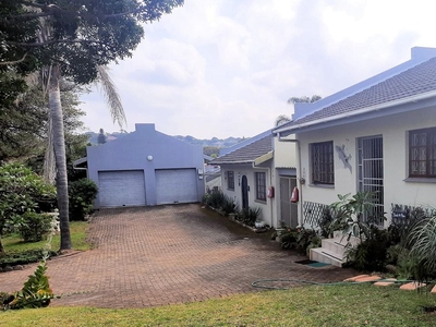2 Bedroom Townhouse For Sale in Uvongo