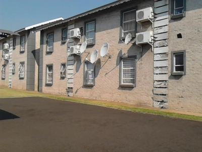 2 Bedroom Townhouse For Sale in Witbank Central