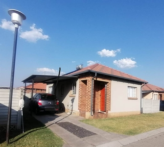 3 Bed Townhouse in Waterkloof East
