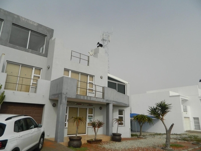 3 Bedroom House For Sale in Strandfontein