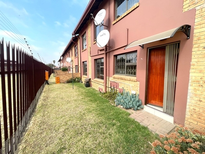 3 Bedroom Sectional Title For Sale in Brackendowns