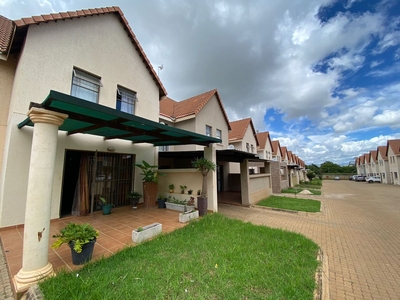 3 Bedroom Sectional Title For Sale in Lydenburg