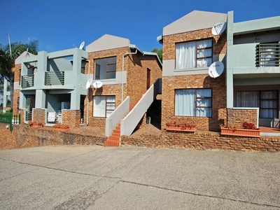 3 Bedroom Townhouse For Sale in Bassonia