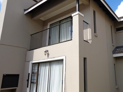3 Bedroom Townhouse For Sale in Shellyvale