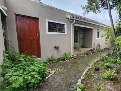 3 Bedroom Townhouse For Sale in Vredekloof