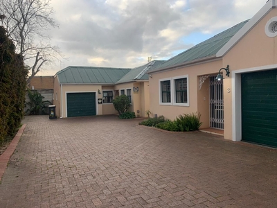 3 Bedroom Townhouse Rented in Durbanville Central