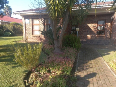 4 Bedroom House For Sale in Boskloof