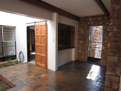 4 Bedroom House Rented in Leeuwfontein