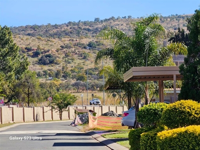 418 m² Land available in Waterkloof East