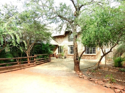 4.5 Bedroom House For Sale in Marloth Park