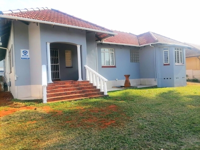 5 Bedroom House To Let in Durban North