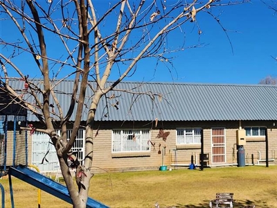 7.2 ha Smallholding in Bloemfontein Farms