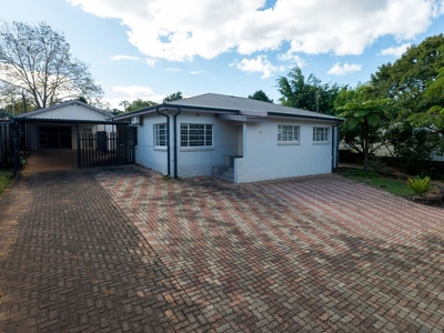 8 Bedroom House For Sale in White River Ext 1