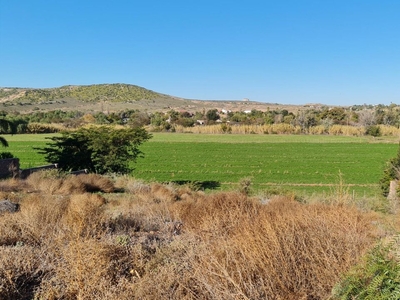 994m² Vacant Land For Sale in West Bank