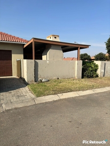 Apartment For Sale in Waterval East