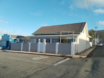 House For Sale in Bredasdorp