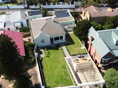 House For Sale in Gordons Bay Village