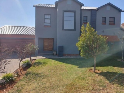 House For Sale In Highlands Estate, Pretoria