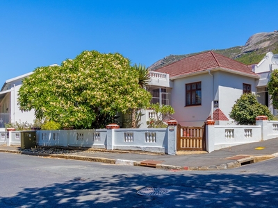 House For Sale in Paarl Central West