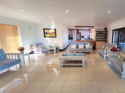 Outstanding Family And Entertainer's Home In Middedorp.