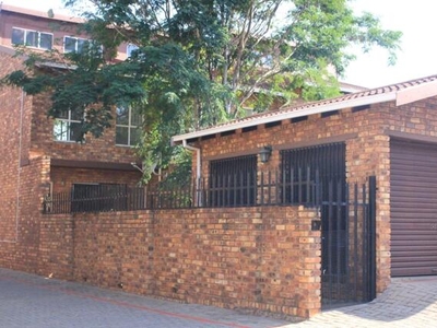 Townhouse For Sale In Monument Park, Pretoria