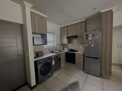 1 Bedroom Apartment in Sunninghill For Sale