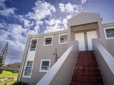 2 Bedroom Apartment To Let in Muizenberg
