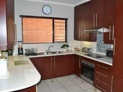 2 Bedroom Townhouse in Sunninghill For Sale