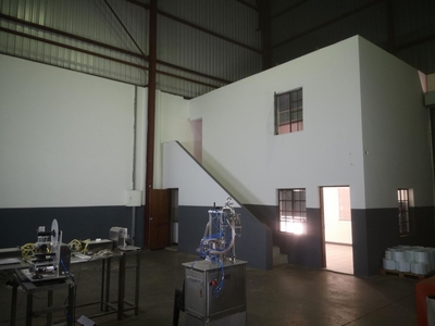 175m² Warehouse To Let in Jet Park