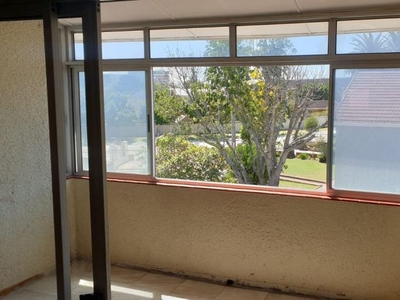 2 Bedroom apartment to rent in St Georges Park, Port Elizabeth