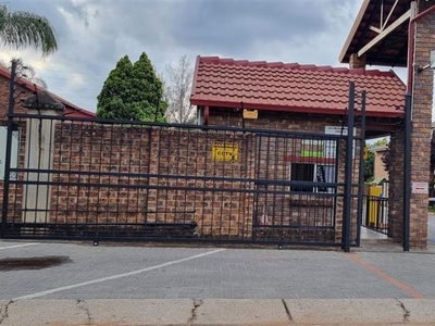 3 Bedroom duplex apartment to rent in Kilner Park, Pretoria