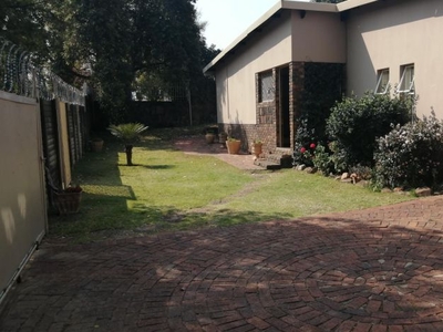 3 Bedroom house rented in Garsfontein, Pretoria