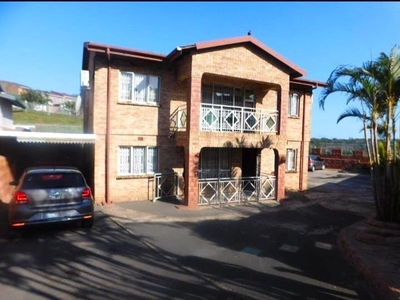 5 Bedroom House For Sale in Lotus Park