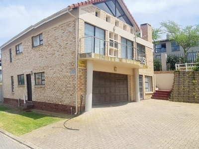 Townhouse For Sale in SEEMEEU PARK