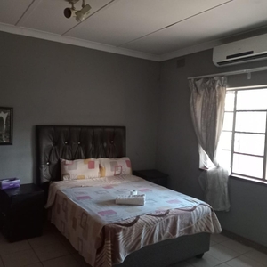 8 Bed House for Sale Silverton Pretoria East
