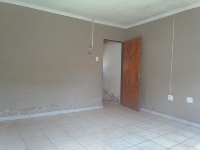 House For Sale in Vosloorus & Ext
