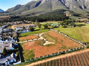 1 128 m² Land available in Paradyskloof