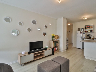 2 Bedroom Apartment Sold in Klein Welgevonden