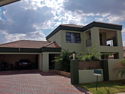 3 Bedroom House To Let in Lilyvale Estate