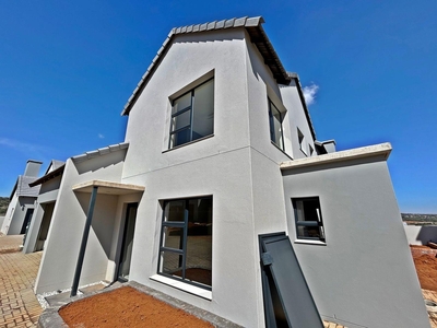 3 Bedroom Townhouse to rent in Woodland Hills Bergendal