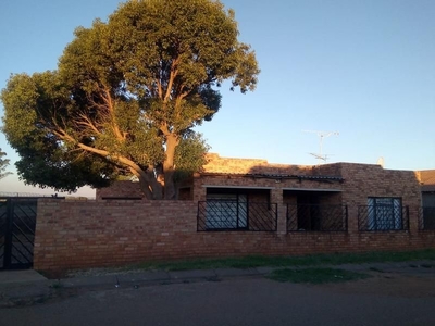 House for sale in Orange Farm ,ext 2
