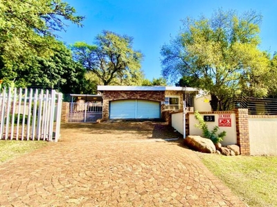 4 Bedroom house to rent in Glenvista, Johannesburg
